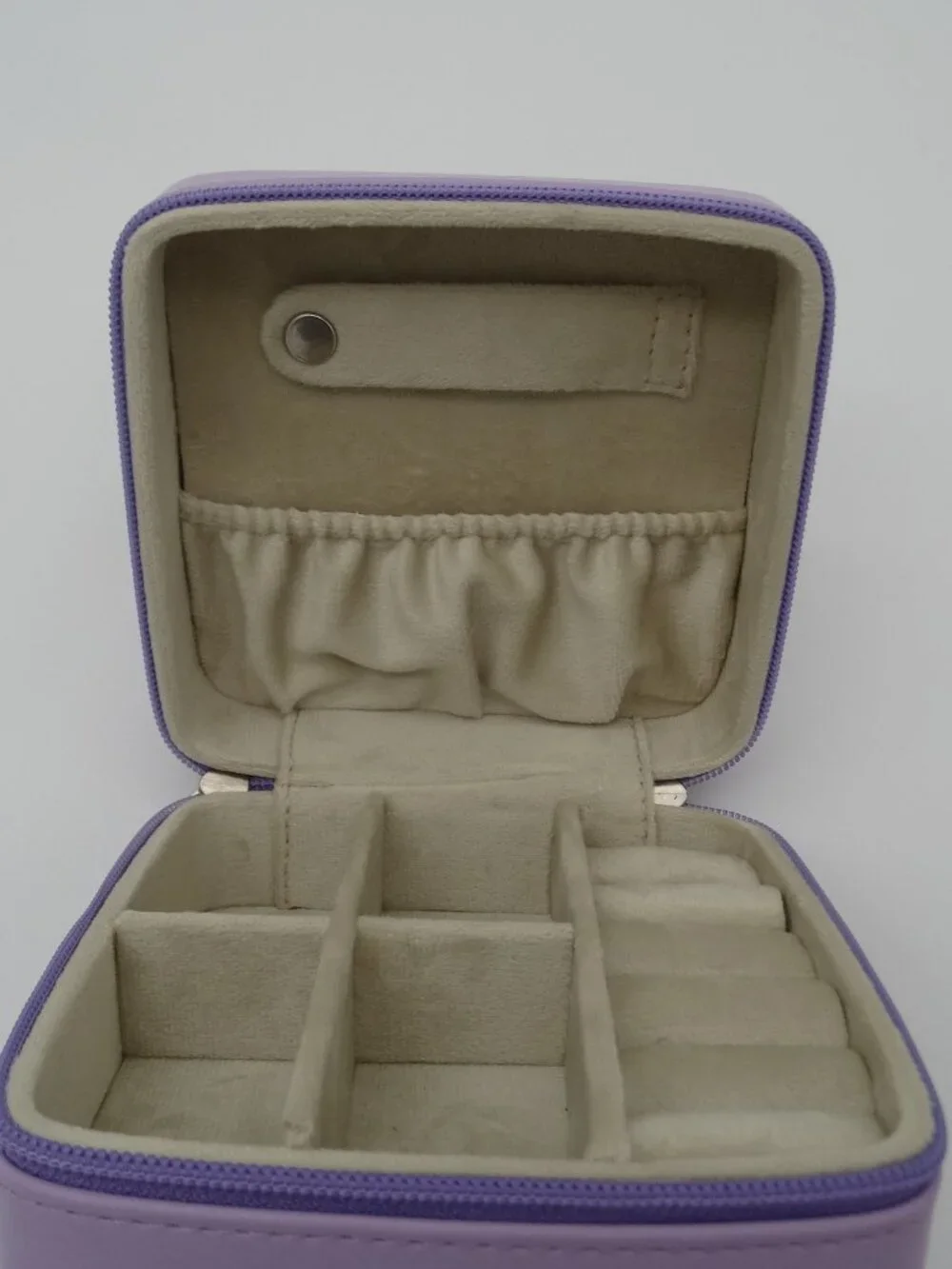 Clinique Lavender Travel Jewelry Zip Around Fabric Lined Square Case